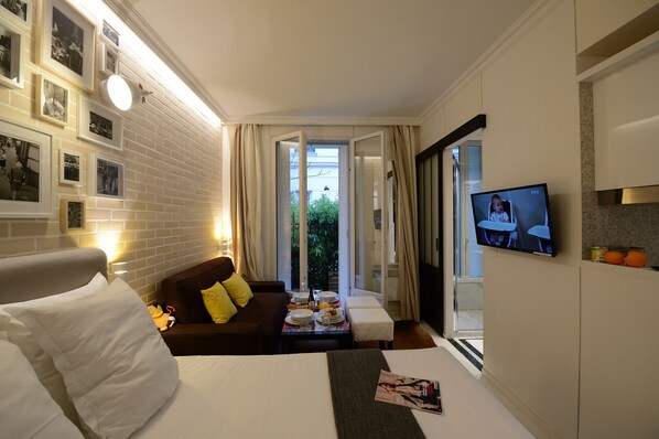 Iron/ironing board, free WiFi, bed sheets - Voûte 002 (Paris)