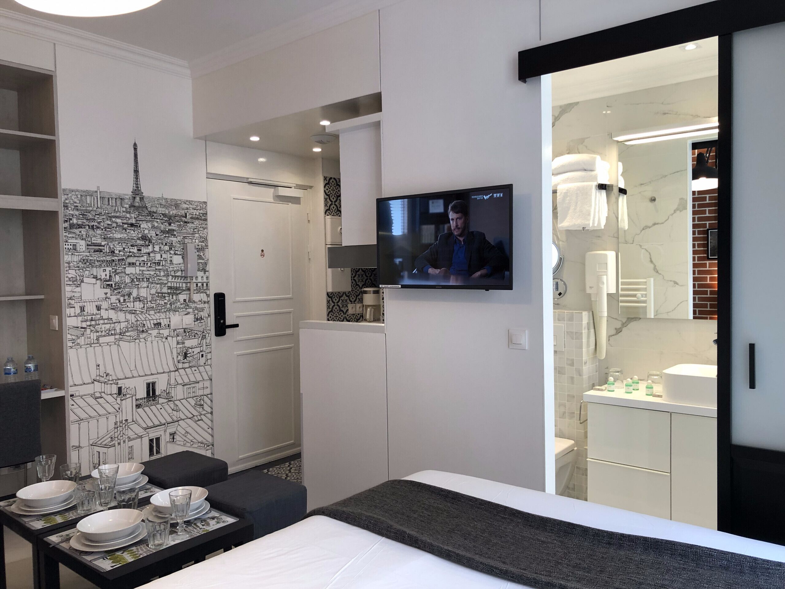 Strykejern/-brett, wi-fi (inkludert) og sengetøy