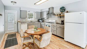 Nhà (2 Bedrooms) | Nội thất