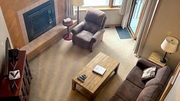 TV, fireplace, DVD player