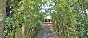 The Good Shepherd's Hut; Comfort and peace with panoramic views of the coast.