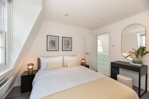 4 bedrooms, desk, iron/ironing board, travel cot