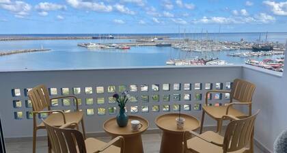 C'est La Vue - Beachfront luxurious condo in Rethymno, Crete