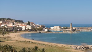 Unclassified image, 4 of 53, button - C'est La Vue - Beachfront luxurious condo in Rethymno, Crete (Rethymno)