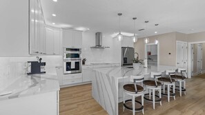 Oven, stovetop, coffee/tea maker, cookware/dishes/utensils - Sunset Point | Luxury 5 bdrm w pool, jacuzzi and XL dock, walk to beach (Marathon)