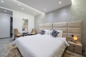 Deluxe Double Room, City View | In-room safe, soundproofing, free WiFi