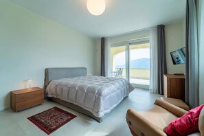 4 chambres, fer et planche à repasser, Wi-Fi, literie fournie