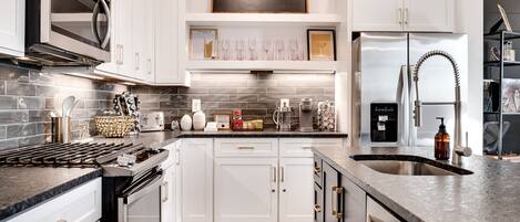 Nhà liên kế, 4 phòng ngủ | Bếp riêng | Tủ lạnh, lò nướng, dụng cụ pha cà phê/trà, lò nướng bánh mì