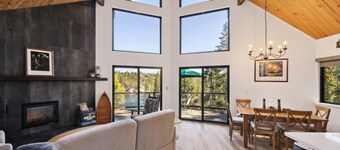 Golden Peak Cabin 3 Bedroom Home by Yosemite Region Resorts