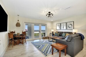 Appartement, 3 chambres | Aire de séjour