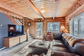 House, 3 Bedrooms | Living area | Smart TV, DVD player