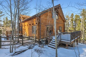 House, 3 Bedrooms | Exterior - Valley View Vistas 3 Bedroom Lodge (Nederland)