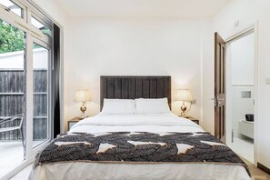 2 chambres, fer et planche à repasser, Wi-Fi, draps fournis