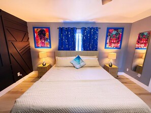 5 bedrooms, desk, iron/ironing board, free WiFi - HotTub Gameroom Arcade Theater Pooltable 420 (Aurora)