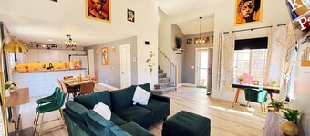 HotTub Gameroom Arcade Theater Pooltable 420