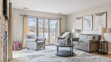 TV connectée, cheminée