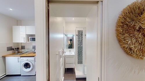 Beautiful 3bed House Garden & Parking