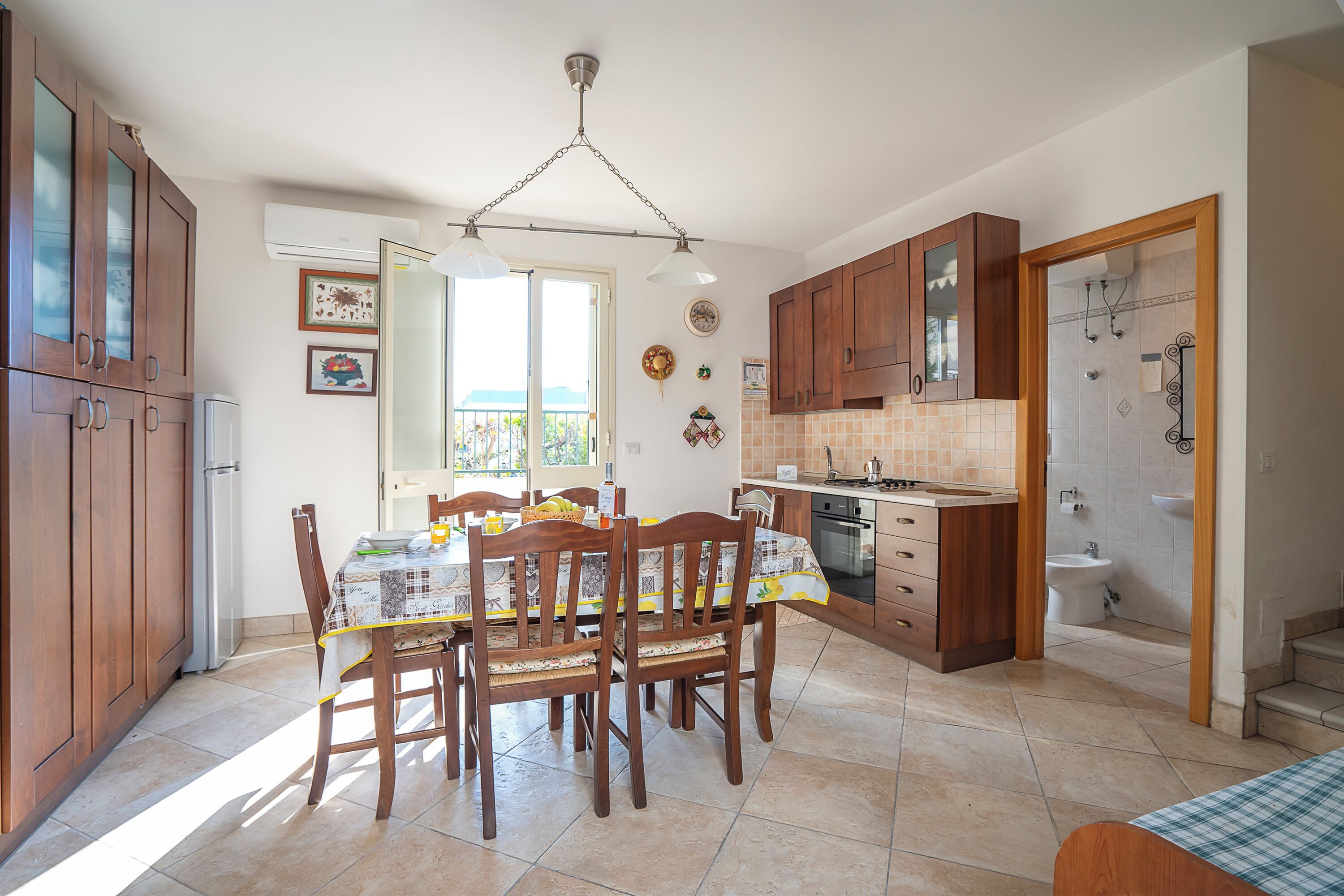 Villa familiar, varias habitaciones, 2 baños (Casa Machiavelli Near The Sea) | Restaurantes
