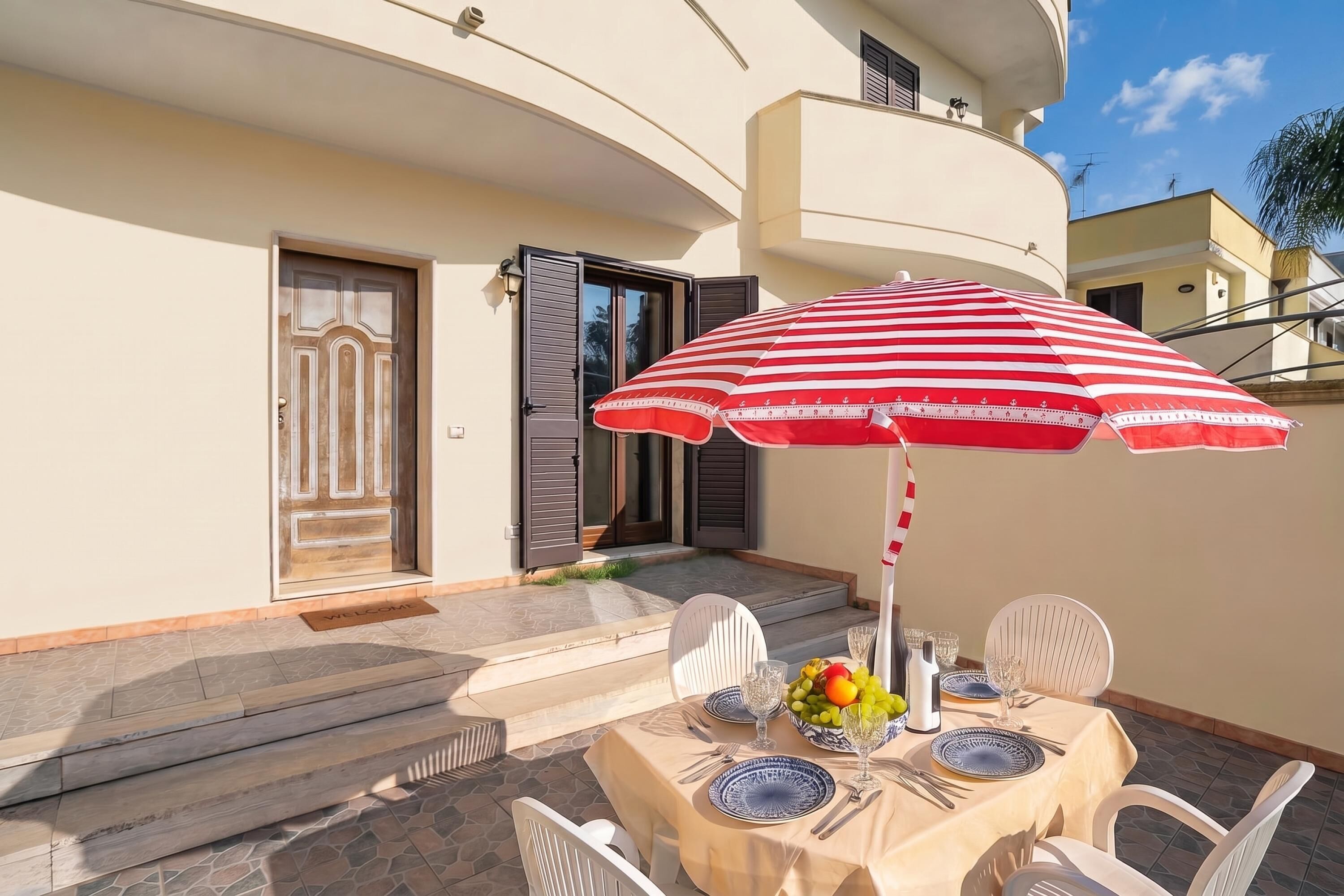Family Villa, 1 Bedroom, 2 Bathrooms (Casa Pascoli with Veranda Dining near) | Outdoor dining