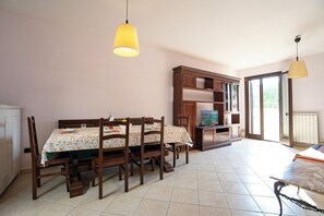 Family Villa, 1 Bedroom, 2 Bathrooms (Casa Pascoli Near Sandy Beach) | Terrace/patio