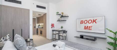 Desk, iron/ironing board, WiFi