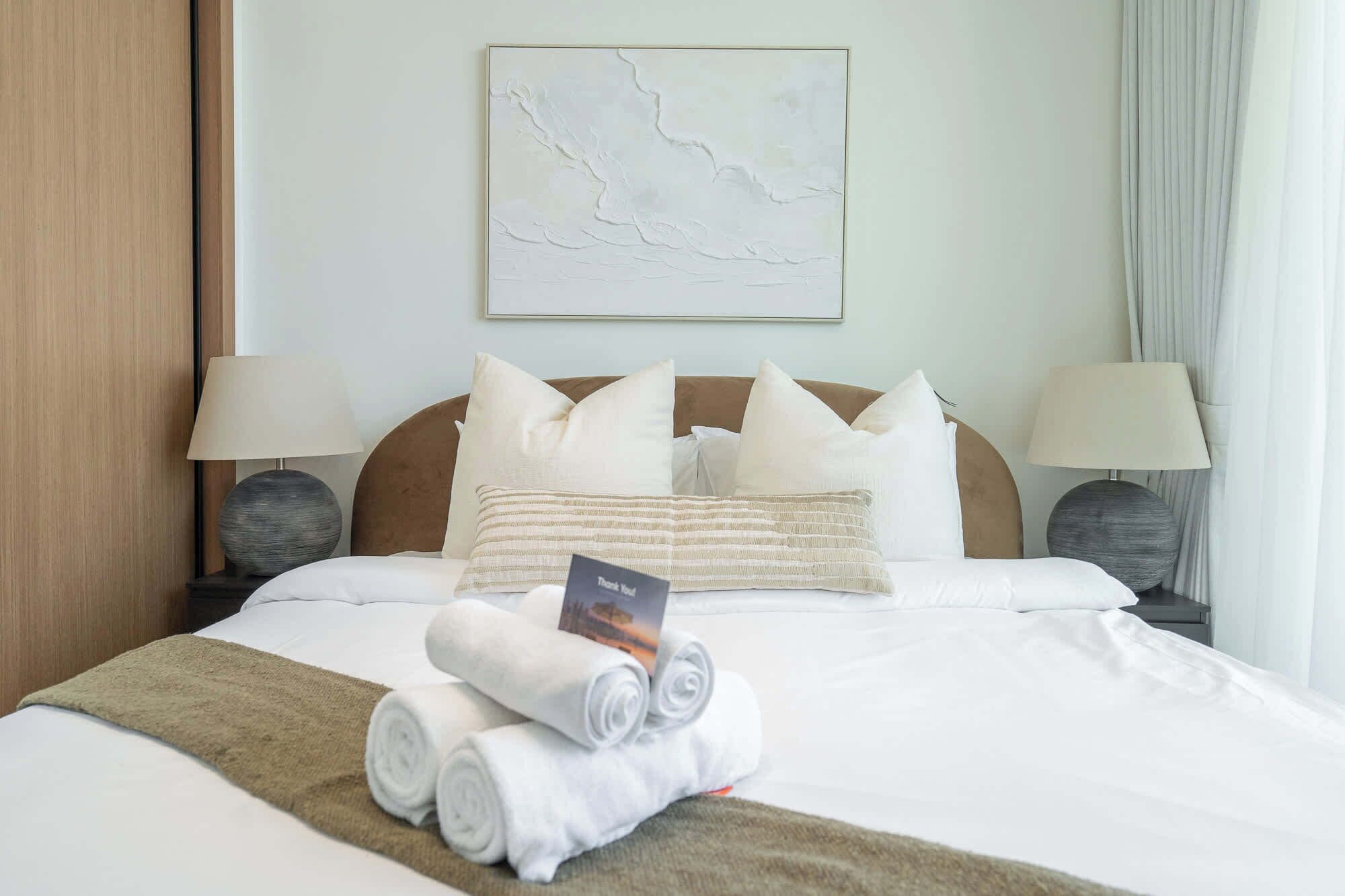 2 bedrooms, iron/ironing board, WiFi