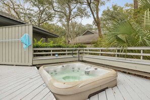 Bañera de hidromasaje exterior