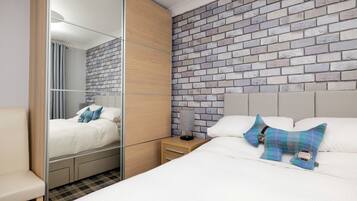 Standard House | 3 bedrooms, iron/ironing board, free WiFi