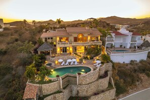 Exterior - Gorgeous Ocean Views and Sundeck! Perfect for Families And Couples! (San Jose del Cabo)