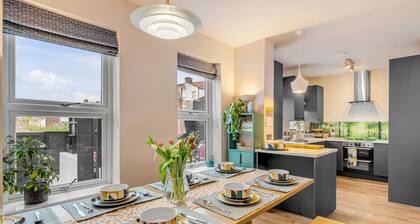 Eco-friendly 4-bed townhouse with parking in prime Norwich location