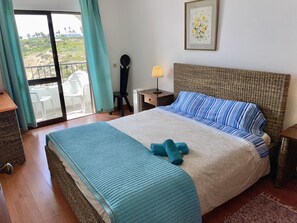 2 Schlafzimmer, Bügeleisen/Bügelbrett, Reisekinderbett