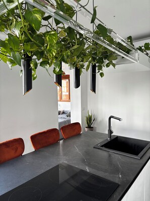 Deluxe Apartment, Sea View | Private kitchen | Espresso maker, electric kettle - Path to Heaven by Ostia Beach  (Rome)