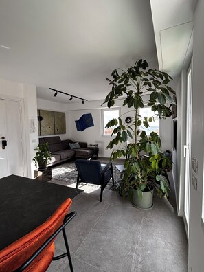 Deluxe Apartment, Sea View | Living area - Path to Heaven by Ostia Beach  (Rome)