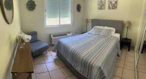 1 chambre, fer et planche à repasser, Wi-Fi, draps fournis