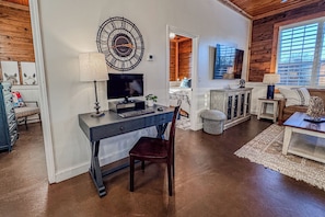 Unclassified image, 2 of 23, button - Cozy Farm Stay at Top Hat Equestrian.  Horse and pet friendly! (Fairhope)