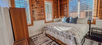 Cozy Farm Stay at Top Hat Equestrian. Horse and pet friendly!