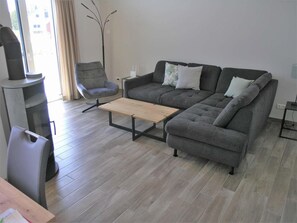 House | Living room - Ferienhaus mit Sauna im Ferienpark Mirow (Mirow)