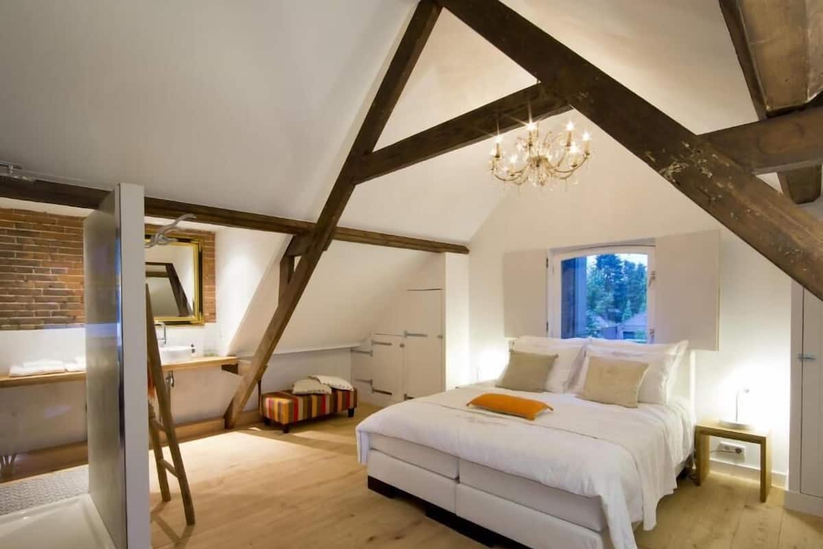 Luxury Villa, Park View | 2 bedrooms, in-room safe, desk, laptop workspace