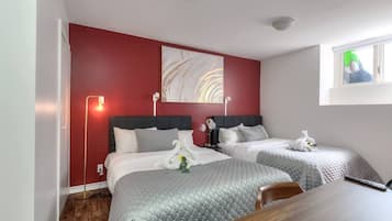 2 habitaciones, escritorio, tabla de planchar con plancha y wifi