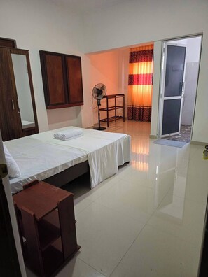 Room, 1 Bedroom, Accessible, Smoking - Room-kandy City View MPM Guest Room - 1A (Kandy)