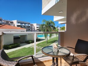 Terrace/patio - Bosque del Mar/2-bedroom/2 bath/Beach/ 12 mins El Yunque/Free Wi-Fi/Free Parking (Río Grande)