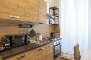 Fridge, microwave, oven, stovetop - Vatican Domvs, 250 meters from the Vatican Museums (Roma)