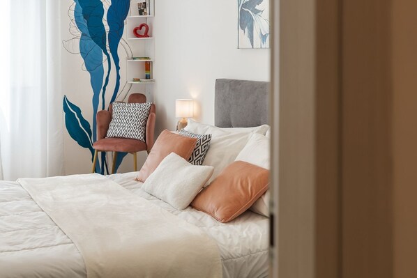 2 Schlafzimmer, Zimmersafe, Schreibtisch, Bügeleisen/Bügelbrett