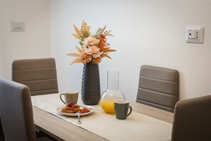 Dining - Vatican Domvs, 250 meters from the Vatican Museums (Roma)