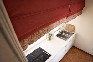 Leilighet – classic, balkong, byutsikt | Eget kjøkken | Mikrobølgeovn på fellesområdet