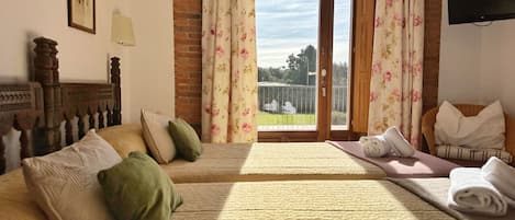 2 chambres, fer et planche Ă repasser, Wi-Fi gratuit, draps fournis