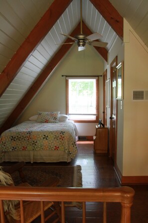 2 bedrooms, desk, free WiFi, bed sheets