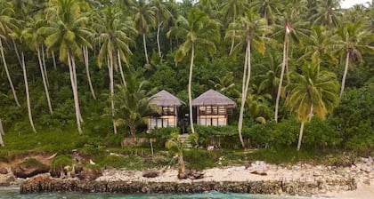 4-bedroom bungalow in gorgeous Mentawai Islands Regency with WiFi