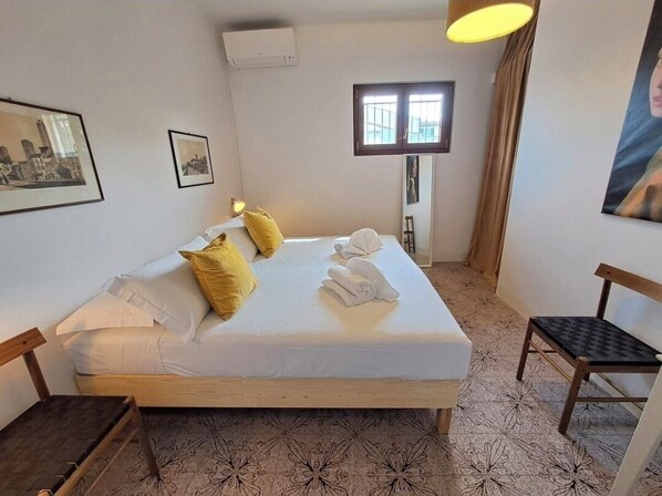 3 chambres, fer et planche à repasser, Wi-Fi, draps fournis