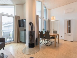 House | Dining - Ferienhaus mit Sauna im Ferienpark Mirow (Mirow)
